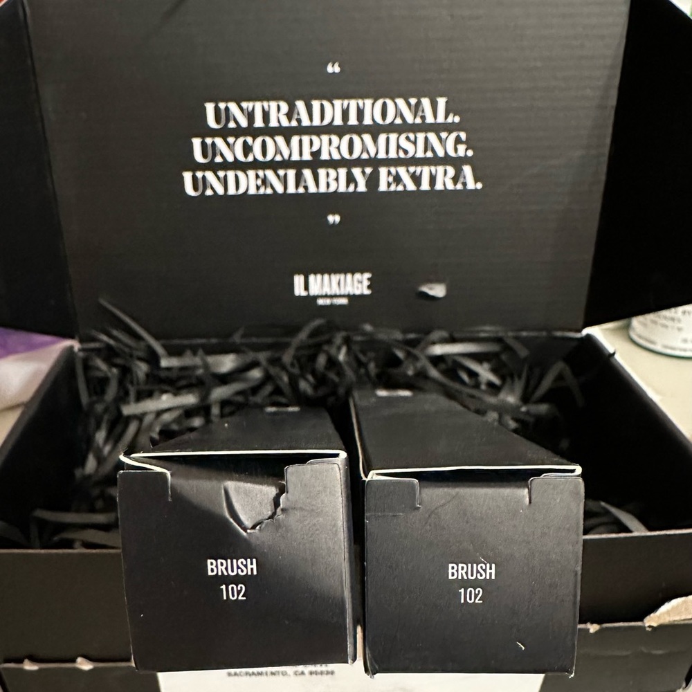 Set of 2 Il Makiage CLASSIC FOUNDATION BRUSH #102